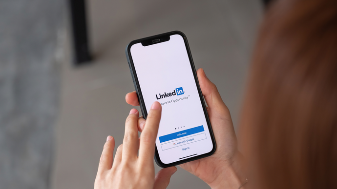 Guide to Using LinkedIn for Job Search
